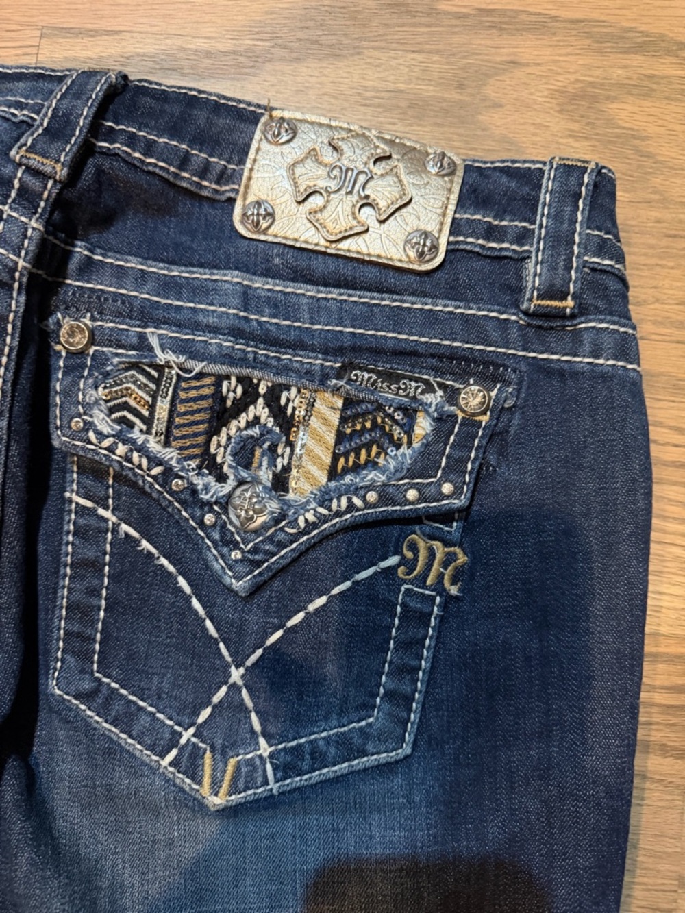 Miss Me women’s Dark Blue Jeans with Embroidered Pocket & Gold Accents
